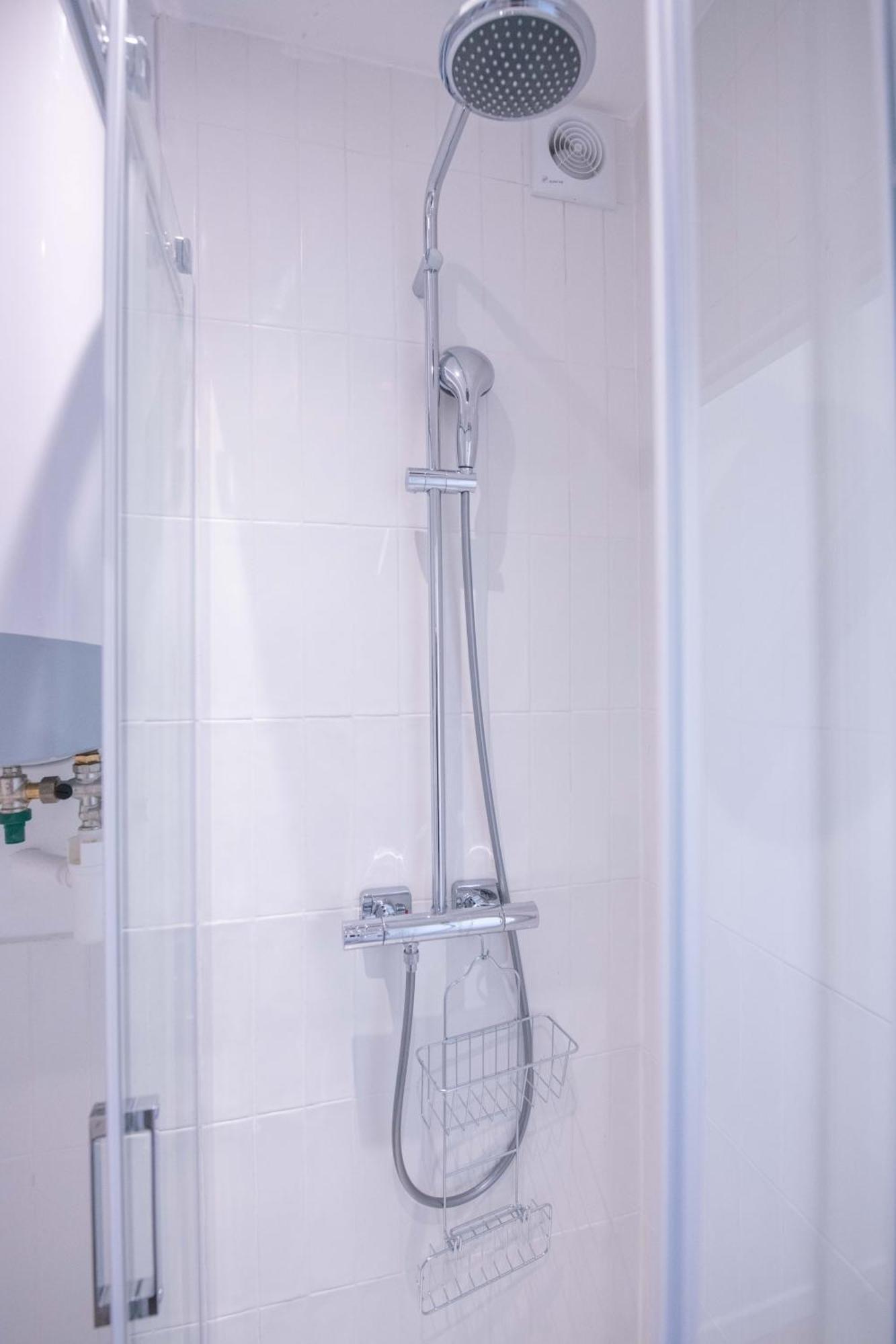 Appartement Portes De Paris Rer C A 2 Min Wifi & Parking Inclus Choisy-le-Roi